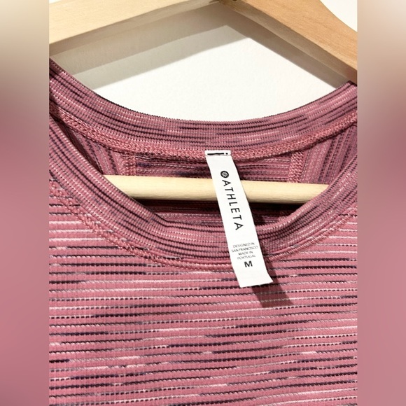 Athleta Momentum Spacedye Tee in Eros Pink M - Picture 4 of 4